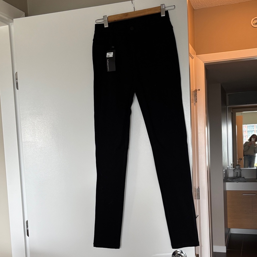 Chic Black Skinny Pants